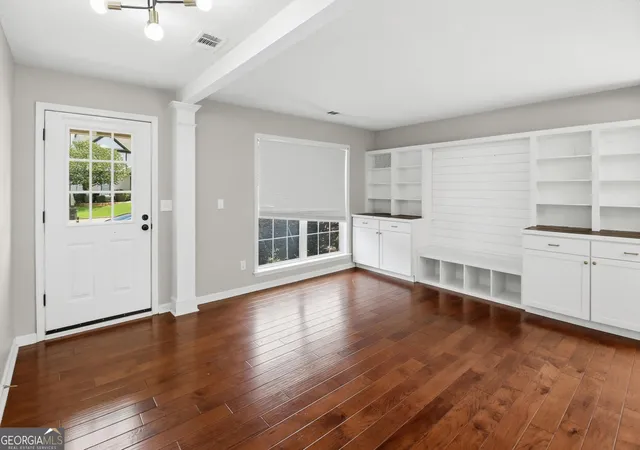 Photo 2 of Sale Pending at 504 Stepney Ct Se, Marietta, GA 30067 | MLS# 10817751 | Listing updated on 2026-09-14