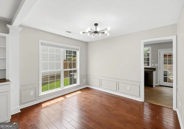 Photo 4 of Sale Pending at 504 Stepney Ct Se, Marietta, GA 30067 | MLS# 10817751 | Listing updated on 2026-09-14