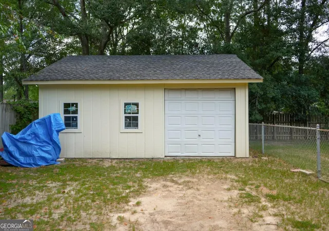 Photo 4 of Single family home for sale at 307 Pinewood Dr, Dublin, GA 31021 | MLS# 10799444 | Listing updated on 2026-09-10