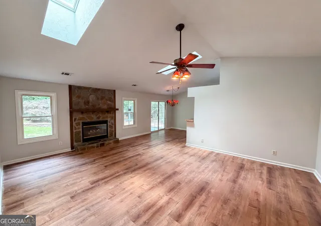 Photo 3 of Single family home for sale at 158 Colemans Bluff Dr, Woodstock, GA 30188 | MLS# 10780023 | Listing updated on 2026-10-03
