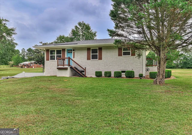 Photo 3 of Single family home for sale at 1714 Wrens Hwy, Thomson, GA 30824 | MLS# 10836920 | Listing updated on 2026-09-18