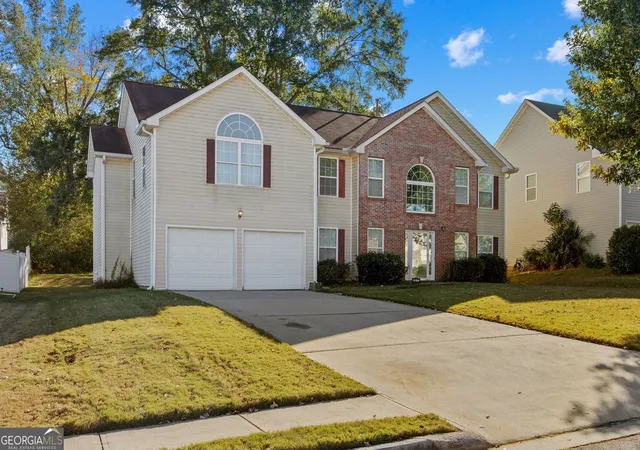 2nd image of 407 Grier Dr, Locust Grove, GA 30248 | MLS# 10640199