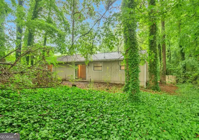 Photo 3 of Sale Pending at 5577 Whittondale Rd, Lithonia, GA 30058 | MLS# 10543105 | Listing updated on 2026-09-08