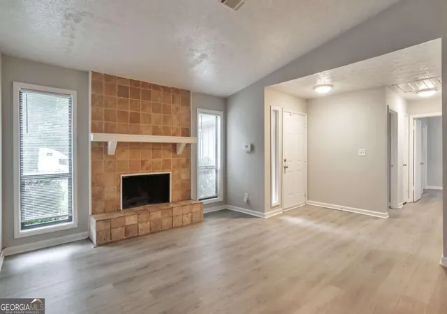 Photo 4 of Sale Pending at 5577 Whittondale Rd, Lithonia, GA 30058 | MLS# 10543105 | Listing updated on 2026-09-08