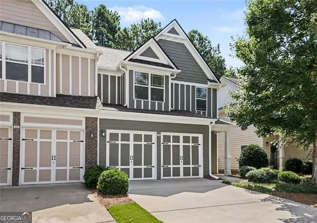 Photo 3 of Townhouse for sale at 240 Parc View Ln, Woodstock, GA 30188 | MLS# 10810463 | Listing updated on 2026-09-13