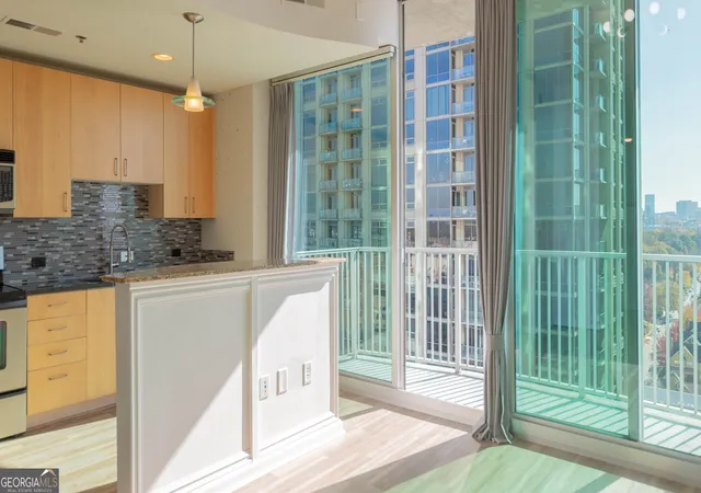 3rd image of 361 17Th St #1309, Atlanta, GA 30363 | MLS# 10786574