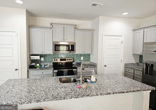 Photo 4 of Single family home for sale at 1148 Burgundy Dr, Griffin, GA 30223 | MLS# 10710005 | Listing updated on 2026-08-16