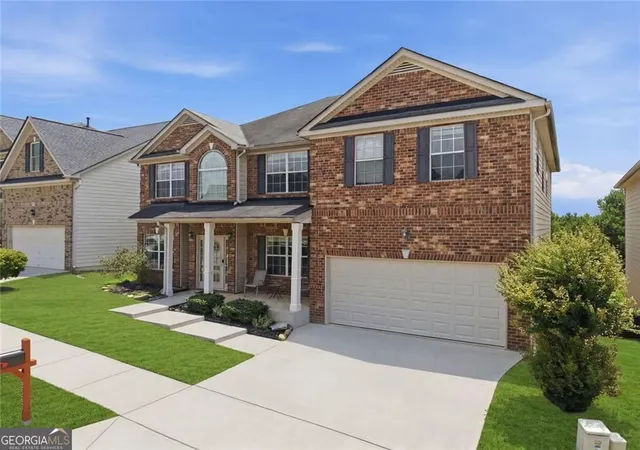 3rd image of 3532 Cragstone Rd, Lithonia, GA 30038 | MLS# 10799694