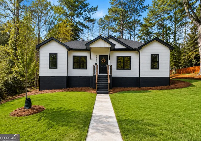 Photo 1 of Single family home for sale at 1461 Westridge Rd Sw, Atlanta, GA 30311 | MLS# 10815079 | Listing updated on 2026-08-28