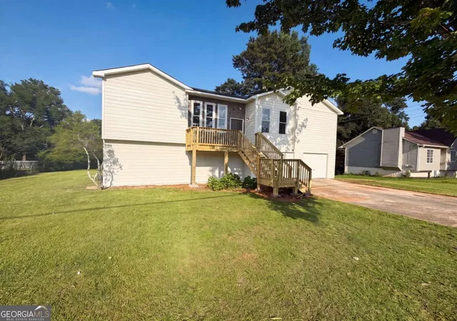 3rd image of 1872 David Dr, Douglasville, GA 30135 | MLS# 10796899