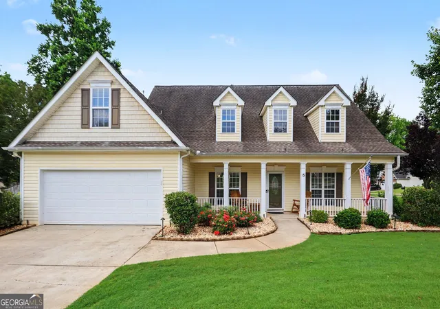Photo 2 of Sale Pending at 5 Park Forest Curv, Newnan, GA 30265 | MLS# 10786261 | Listing updated on 2026-09-07