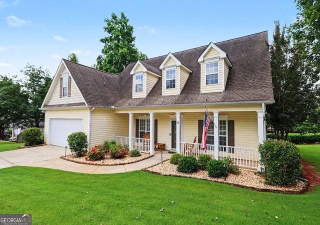 Photo 2 of Sale Pending at 5 Park Forest Curv, Newnan, GA 30265 | MLS# 10786261 | Listing updated on 2026-09-07