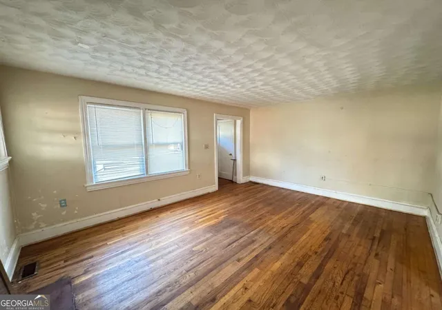 Photo 4 of Single family home for sale at 2169 Delowe Dr, Atlanta, GA 30344 | MLS# 10827626 | Listing updated on 2026-10-09