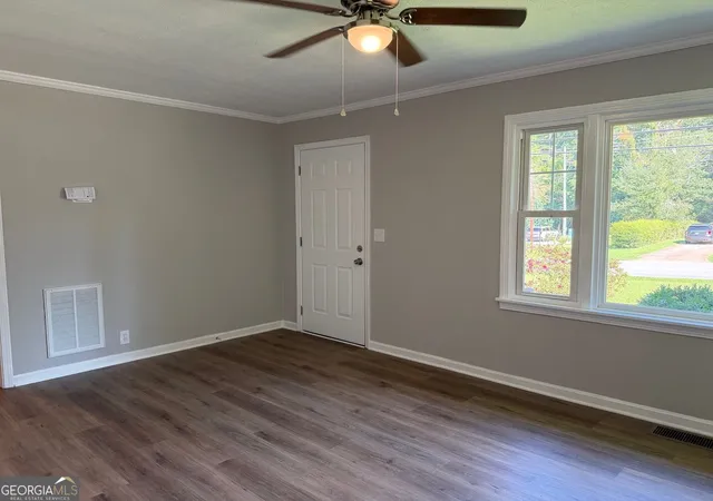 Photo 3 of Single family home for sale at 1289 Stewart St, Carrollton, GA 30117 | MLS# 10825750 | Listing updated on 2026-09-13