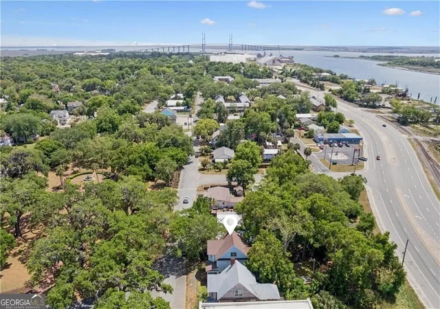 Photo 2 of Single family home for sale at 1113 Grant St, Brunswick, GA 31520 | MLS# 10825203 | Listing updated on 2026-09-14