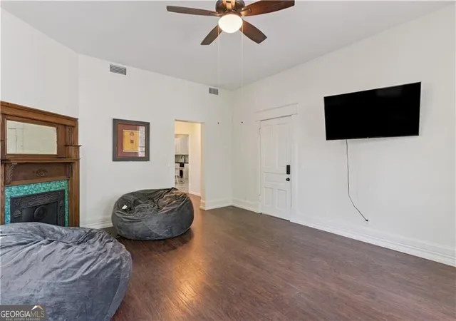 Photo 3 of House for sale at 1113 Grant St, Brunswick, GA 31520 | MLS# 10825203 | Listing updated on 2026-09-14