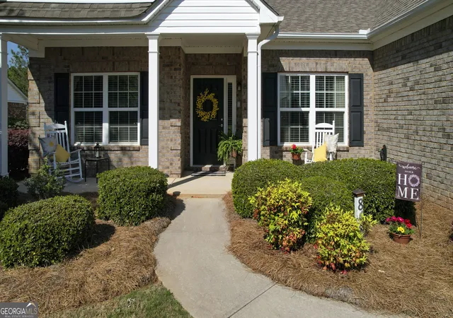 Photo 3 of Single family home for sale at 848 Crossroads Ct, Social Circle, GA 30025 | MLS# 10678042 | Listing updated on 2026-10-04