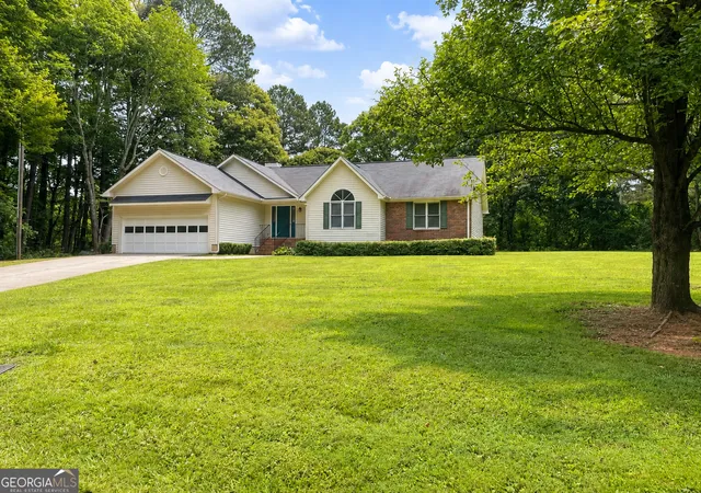 3rd image of 170 Thistledown Pl, Mount Airy, GA 30563 | MLS# 10803964