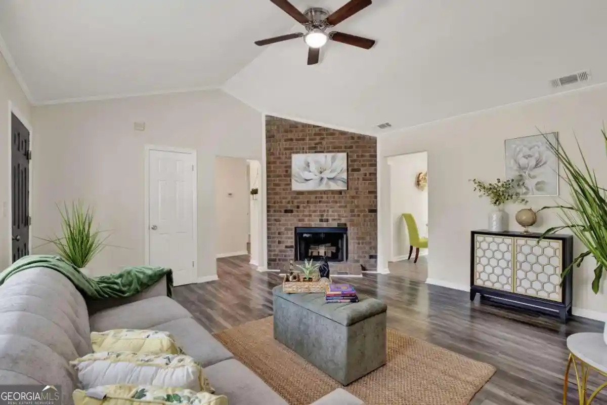 Photo 1 of Sale Pending at 325 Forrest Ave, Savannah, GA 31404 | MLS# 10770954 | Listing updated on 2026-10-19