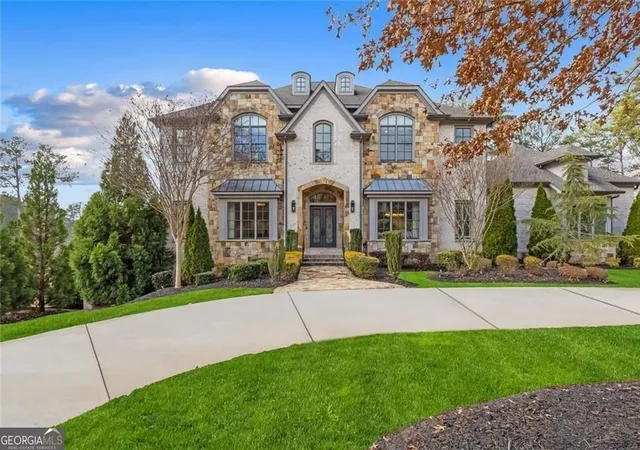 Photo 3 of Mansion for sale at 16146 Belford Dr, Milton, GA 30004 | MLS# 10819657 | Listing updated on 2026-09-18