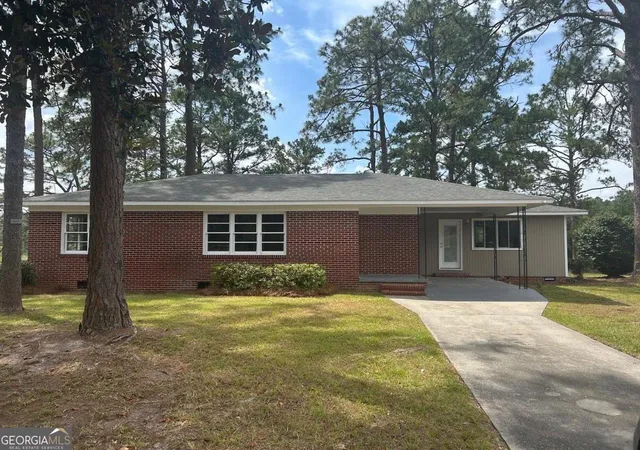Homes for sale in Swainsboro, GA | 843 Prosperity Dr, Swainsboro, GA 30401 | MLS# 10783148