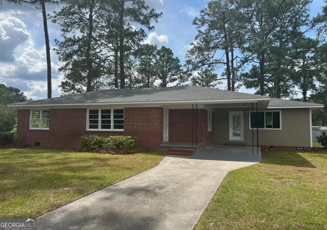 Homes for sale in Swainsboro, GA | 843 Prosperity Dr, Swainsboro, GA 30401 | MLS# 10783148