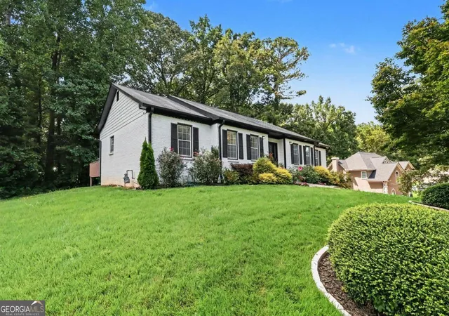 Photo 3 of Single family home for sale at 745 Greenwood Ln SW, Atlanta, GA 30331 | MLS# 10828533 | Listing updated on 2026-09-14