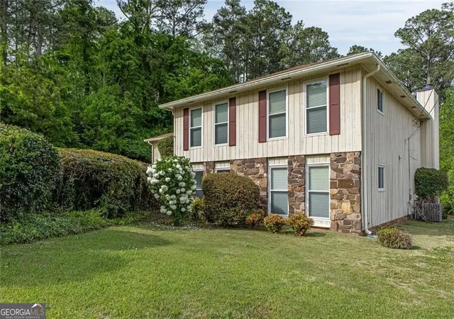 Photo 1 of Single family home for sale at 8 Wellington Way, Rome, GA 30161 | MLS# 10730299 | Listing updated on 2026-09-17