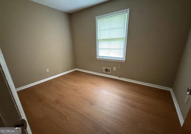 Photo 4 of Single family home for sale at 6988 Fielder Rd, Rex, GA 30273 | MLS# 10824047 | Listing updated on 2026-09-04