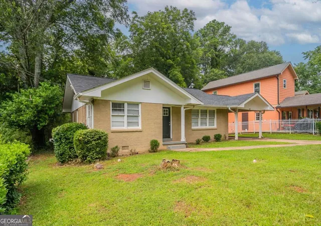 Photo 3 of Single family home for sale at 1867 Pinedale Pl, Decatur, GA 30032 | MLS# 10787976 | Listing updated on 2026-10-04
