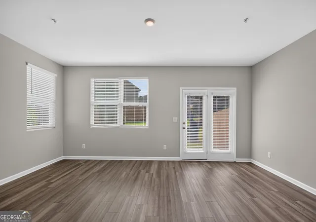 Photo 3 of Sale Pending at 579 Magnolia Cir, Palmetto, GA 30268 | MLS# 10828729 | Listing updated on 2026-09-23