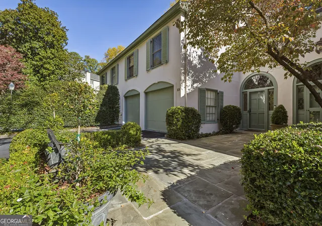 Homes for sale in Atlanta, GA | 650 Moores Mill Rd Nw #19, Atlanta, GA 30327 | MLS# 10641114