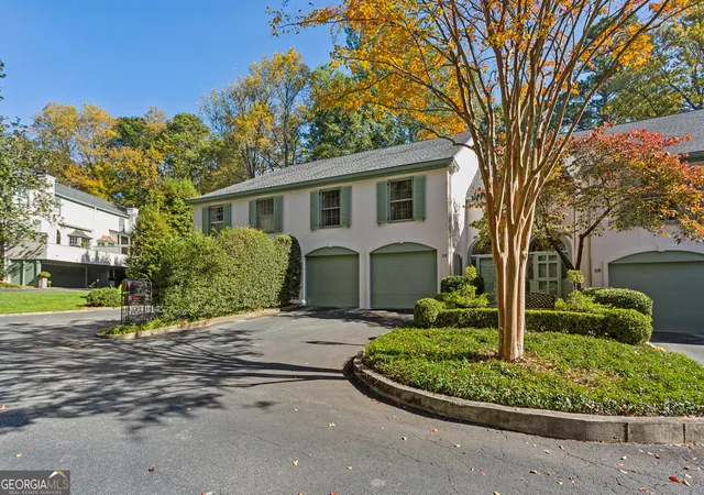 Homes for sale in Atlanta, GA | 650 Moores Mill Rd Nw #19, Atlanta, GA 30327 | MLS# 10641114