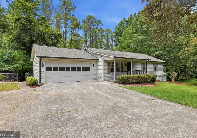 Homes for sale in Murrayville, GA | 5800 Yellow Creek Rd, Murrayville, GA 30564 | MLS# 10795017