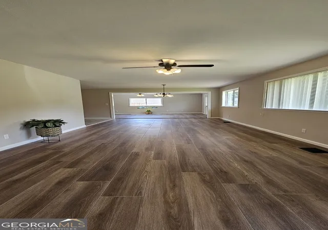 Photo 3 of Single family home for sale at 155 Lake Ave, Ringgold, GA 30736 | MLS# 10825280 | Listing updated on 2026-09-20