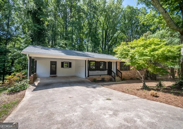 Photo 1 of Single family home for sale at 1051 Crooked Crk Rd, Watkinsville, GA 30677 | MLS# 10774624 | Listing updated on 2026-07-26