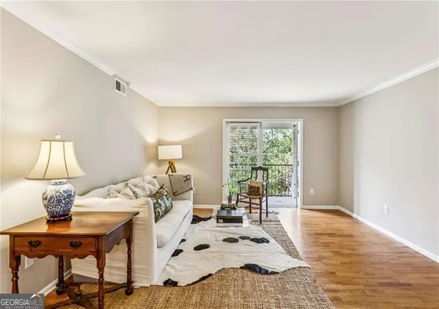 3rd image of 1150 Collier Rd Nw #J11, Atlanta, GA 30318 | MLS# 10720807