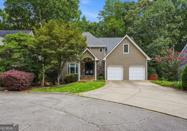 1st image of 110 Bitternut Cir, Roswell, GA 30076 | MLS# 10824014