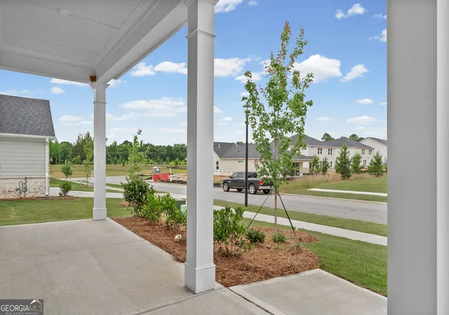 3rd image of 137 Kenney Wy, Locust Grove, GA 30248 | MLS# 10819022