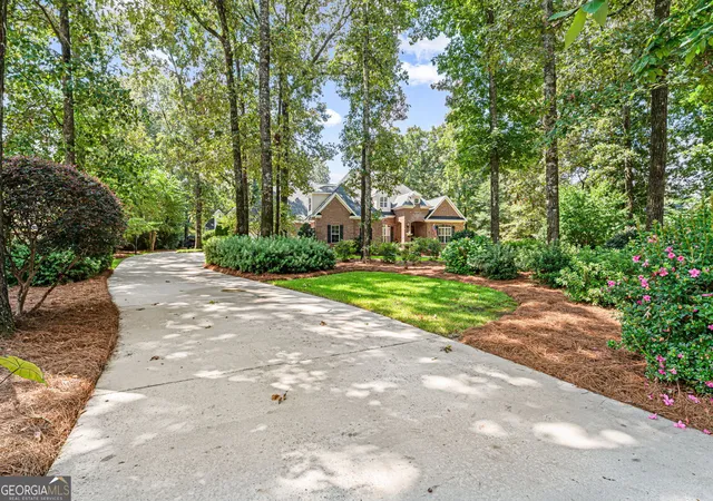 Photo 3 of Sale Pending at 216 Sansbury Trl, Warner Robins, GA 31088 | MLS# 10827673 | Listing updated on 2026-09-21