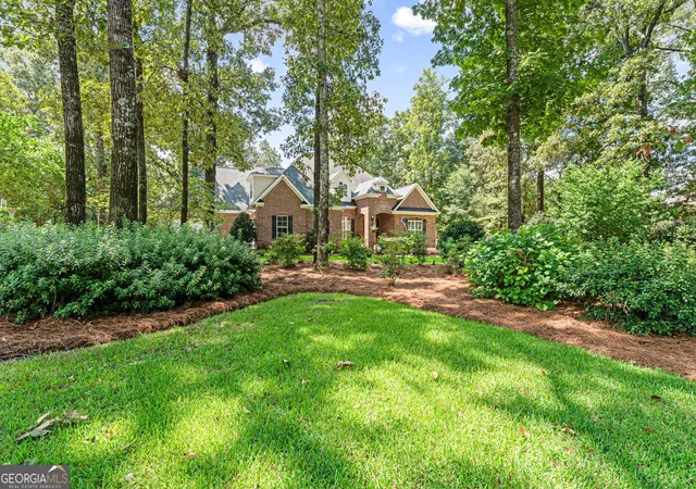 Photo 3 of Single family home for sale at 216 Sansbury Trl, Warner Robins, GA 31088 | MLS# 10827673 | Listing updated on 2026-10-06