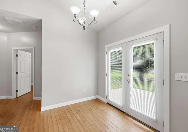 Photo 4 of Single family home for sale at 3115 Sunlight Dr, Austell, GA 30106 | MLS# 10803287 | Listing updated on 2026-09-03