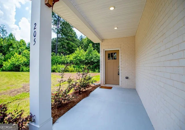 Photo 3 of Single family home for sale at 205 Vineyard Walk, Carrollton, GA 30117 | MLS# 10799392 | Listing updated on 2026-10-10