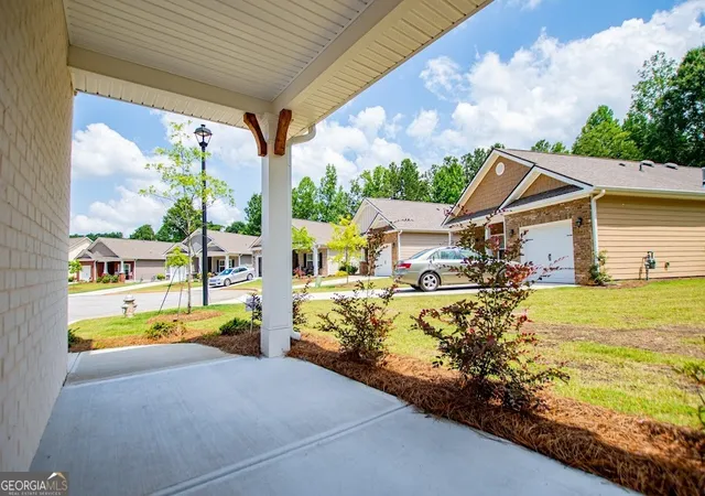 Photo 4 of Single family home for sale at 205 Vineyard Walk, Carrollton, GA 30117 | MLS# 10799392 | Listing updated on 2026-10-10