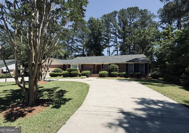 1st image of 683 Chestnut Dr, Thomson, GA 30824 | MLS# 10778017