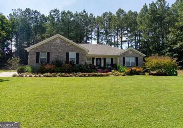 Photo 1 of Single family home for sale at 455 Bell Loop, Chatsworth, GA 30705 | MLS# 10830113 | Listing updated on 2026-08-25