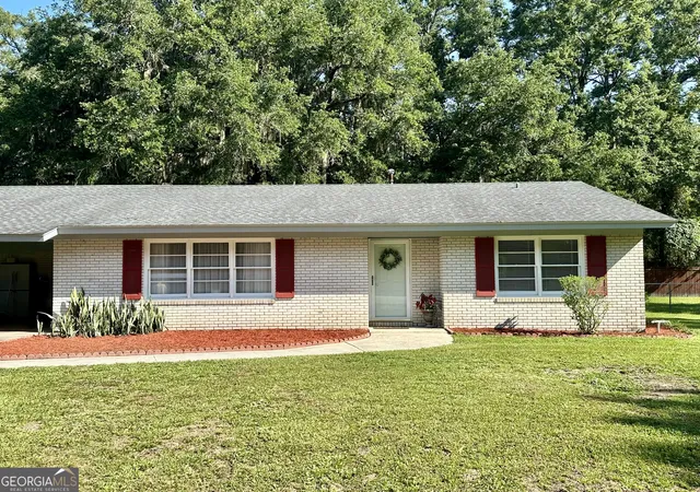 Photo 2 of Single family home for sale at 173 Fish Hall R 120 Oyster Rd, Brunswick, GA 31523 | MLS# 10792794 | Listing updated on 2026-08-24