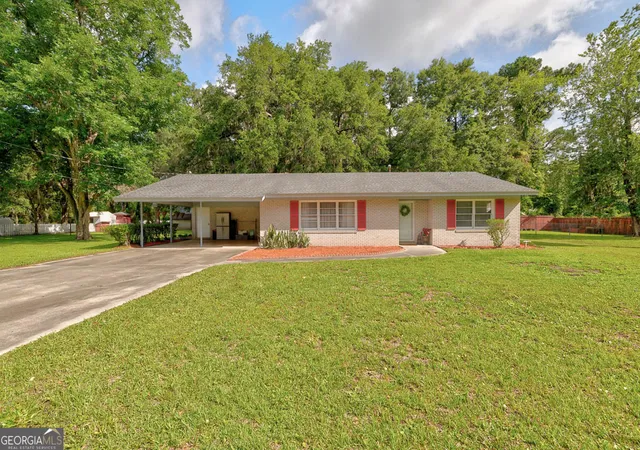 Photo 3 of Single family home for sale at 173 Fish Hall R 120 Oyster Rd, Brunswick, GA 31523 | MLS# 10792794 | Listing updated on 2026-08-24