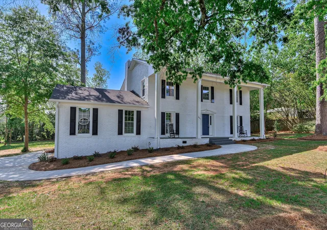 Photo 2 of Single family home for sale at 847 Hillcrest St, Edgefield, SC 29824 | MLS# 10787007 | Listing updated on 2026-06-30