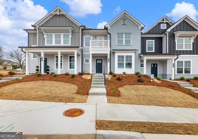 Townhouse for sale at 105 Grand Highlands Ln, Winder, GA 30680 | MLS# 10727899